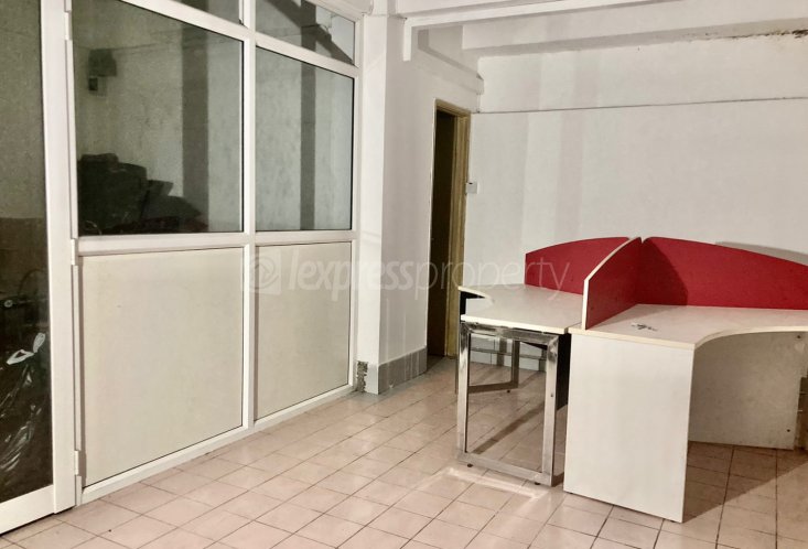 Bureau - 60 m²