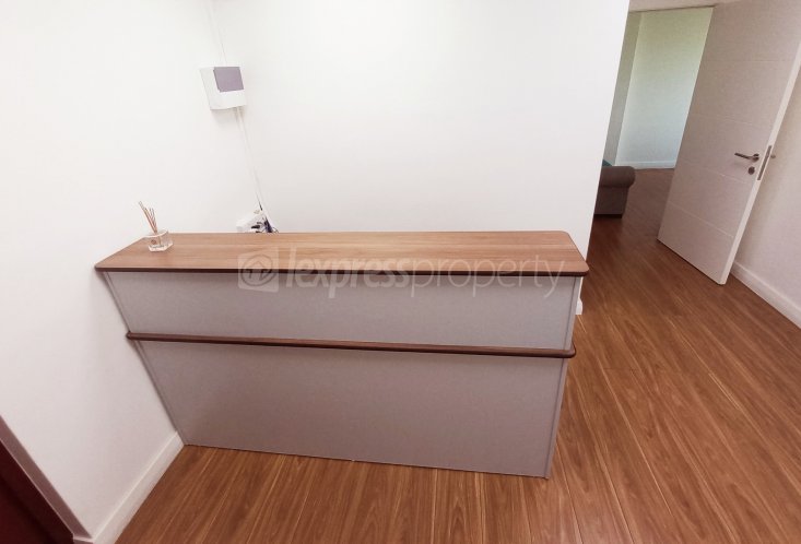 Bureau - 60 m²