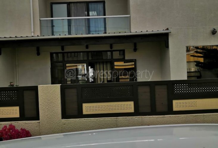 House / Villa - 2 Bedrooms - 2000 ft²