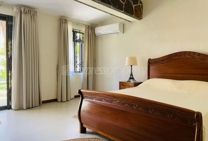 House / Villa - 3 Bedrooms - 190 m²