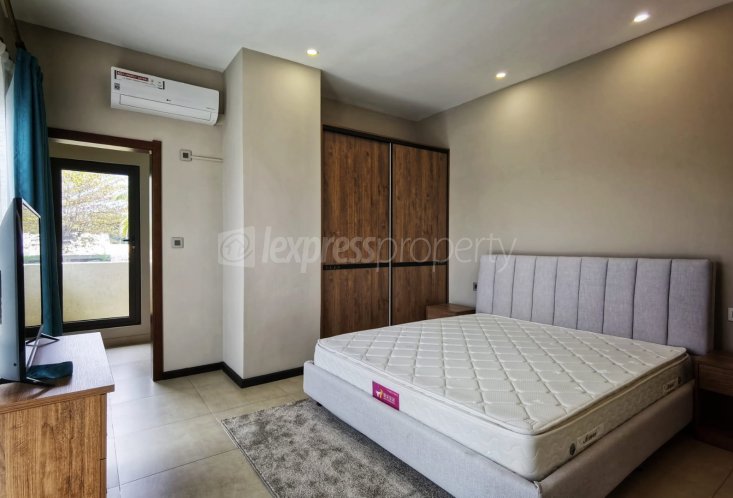 House / Villa - 3 Bedrooms - 255 m²