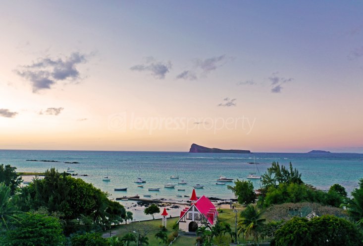 House / Villa - 3 Bedrooms - 301 m²