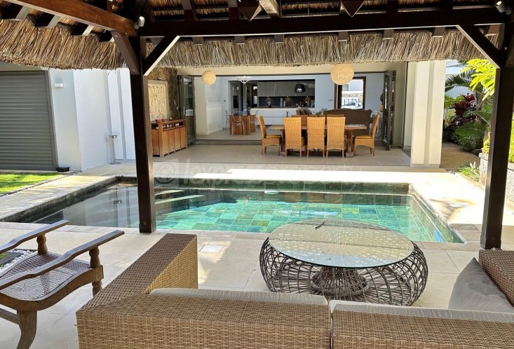 House / Villa - 3 Bedrooms - 324 m²
