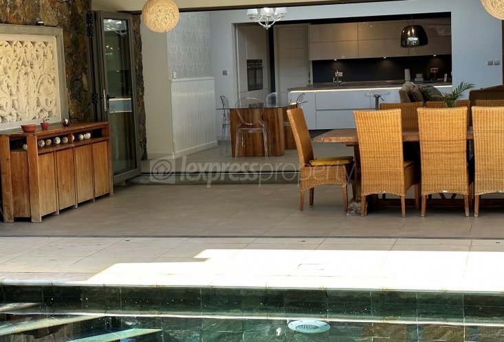 House / Villa - 3 Bedrooms - 324 m²