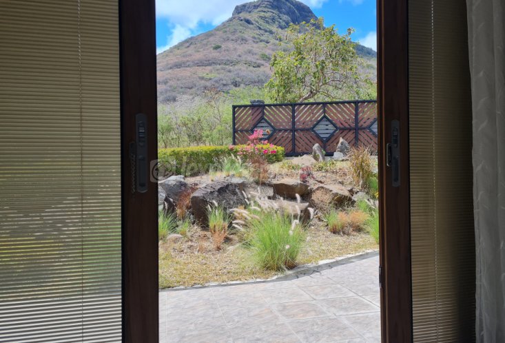 House / Villa - 3 Bedrooms - 350 m²
