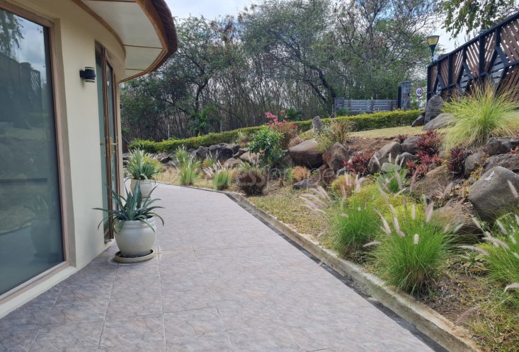 House / Villa - 3 Bedrooms - 350 m²