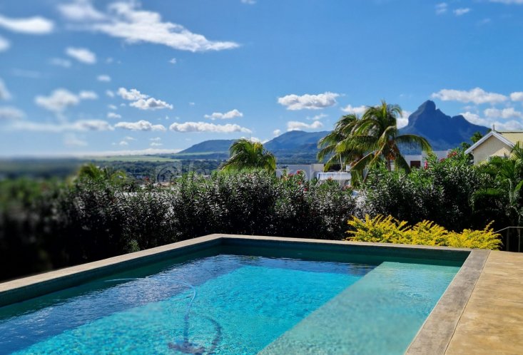 House / Villa - 3 Bedrooms - 390 m²