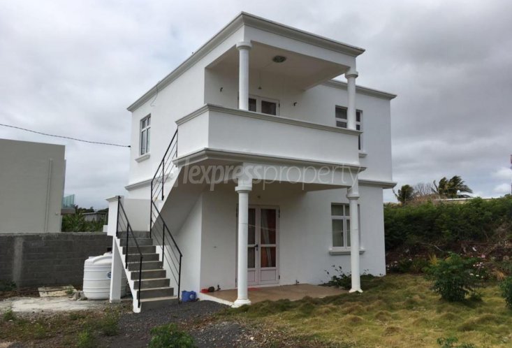 House / Villa - 4 Bedrooms - 1200 ft²