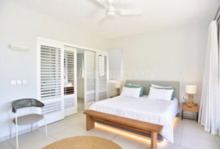 House / Villa - 4 Bedrooms - 240 m²