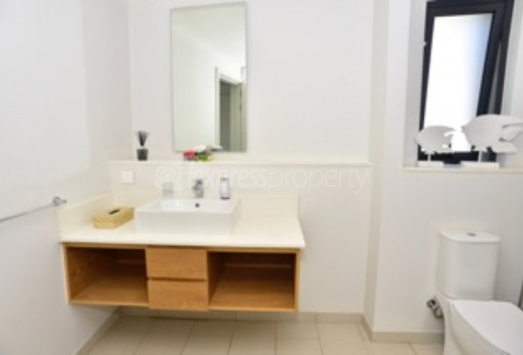 House / Villa - 4 Bedrooms - 240 m²