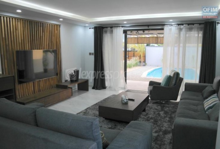 House / Villa - 4 Bedrooms - 245 m²