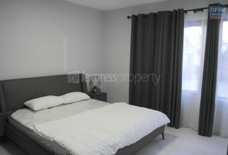 House / Villa - 4 Bedrooms - 245 m²