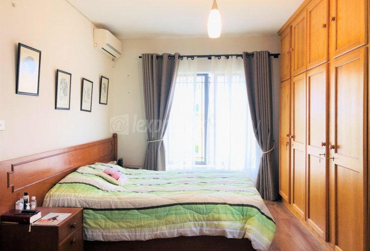 House / Villa - 4 Bedrooms - 2682 ft²