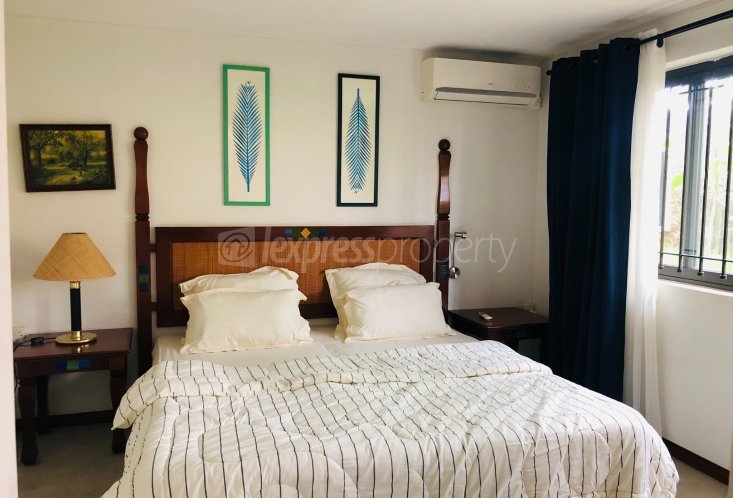 House / Villa - 4 Bedrooms - 2682 ft²