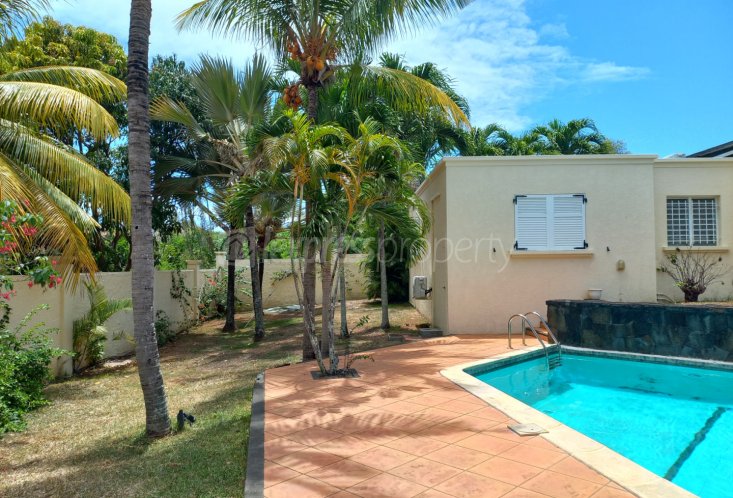 House / Villa - 4 Bedrooms - 275 m²