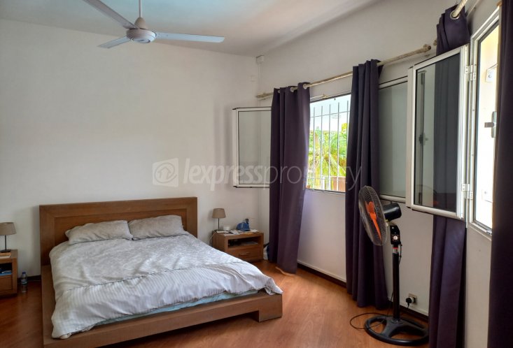 House / Villa - 4 Bedrooms - 275 m²