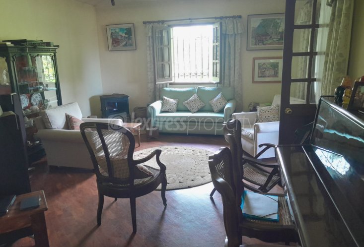 House / Villa - 4 Bedrooms - 300 m²