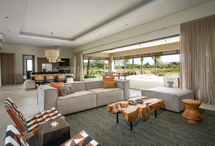 House / Villa - 4 Bedrooms - 444 m²