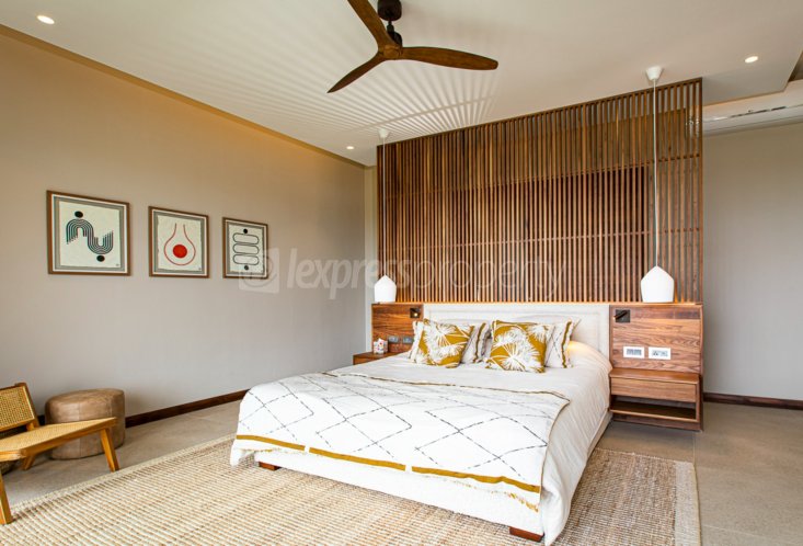House / Villa - 4 Bedrooms - 445 m²