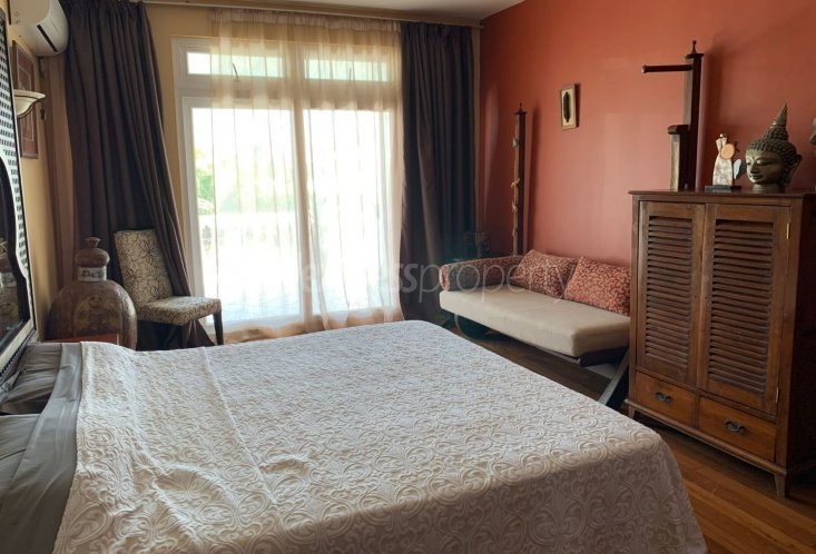 House / Villa - 4 Bedrooms - 450 m²