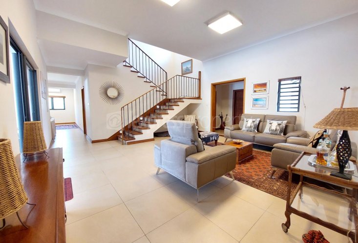 House / Villa - 4 Bedrooms - 586 m²