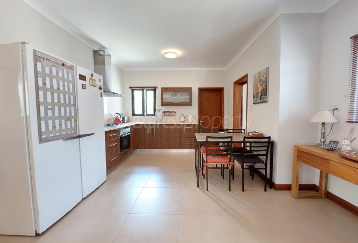 House / Villa - 4 Bedrooms - 586 m²