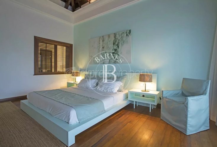House / Villa - 5 Bedrooms - 316 m²
