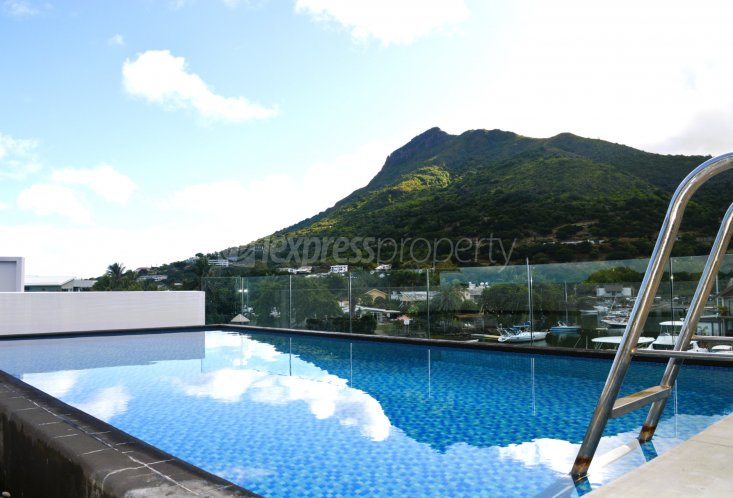 House / Villa - 5 Bedrooms - 360 m²