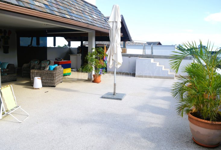 House / Villa - 5 Bedrooms - 360 m²