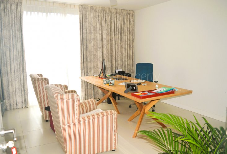 House / Villa - 5 Bedrooms - 360 m²