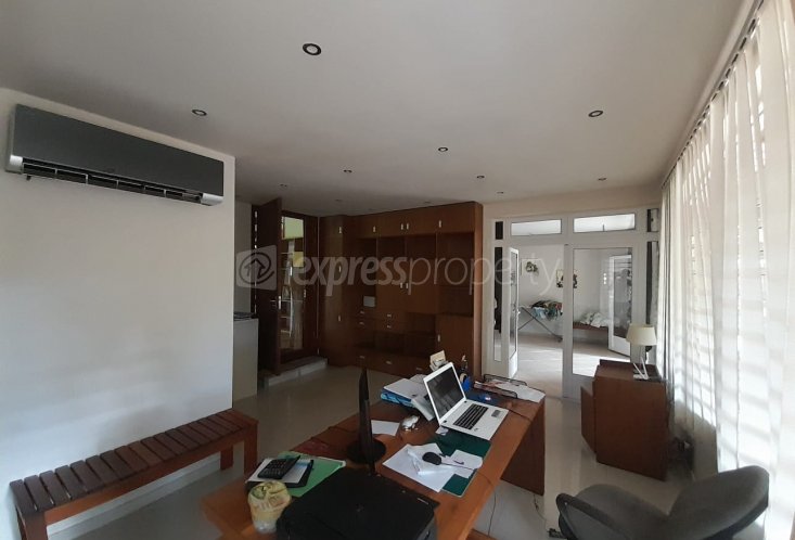 House / Villa - 5 Bedrooms - 400 m²