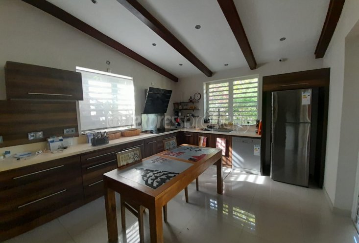 House / Villa - 5 Bedrooms - 400 m²
