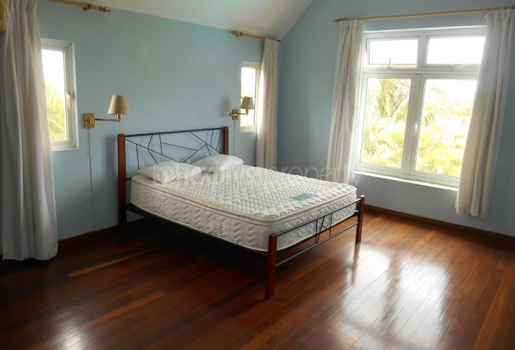 House / Villa - 5 Bedrooms - 400 m²