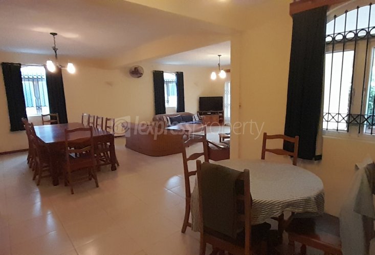 House / Villa - 5 Bedrooms - 412 m²