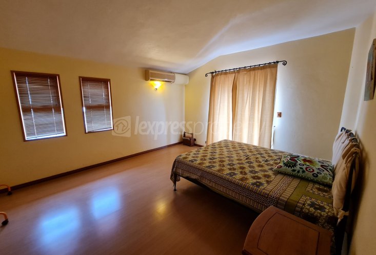House / Villa - 5 Bedrooms - 600 m²