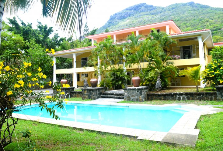House / Villa - 5 Bedrooms - 600 m²