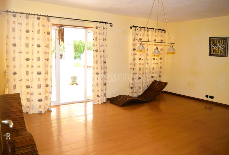 House / Villa - 5 Bedrooms - 600 m²