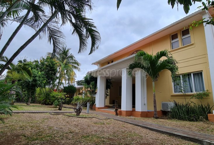 House / Villa - 5 Bedrooms - 600 m²