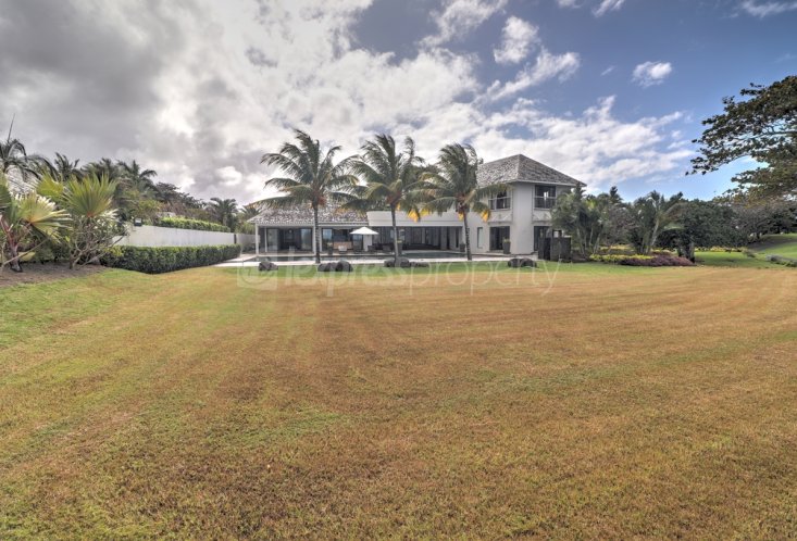 House / Villa - 5 Bedrooms - 610 m²