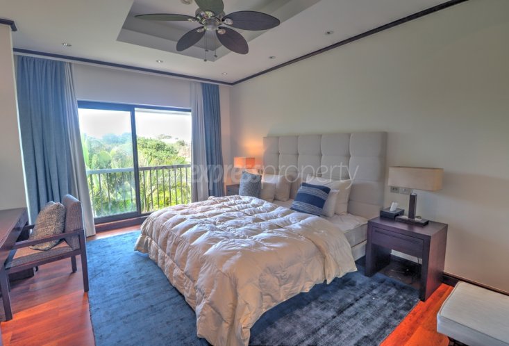 House / Villa - 5 Bedrooms - 610 m²