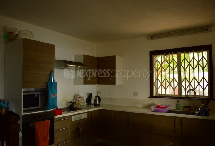 House / Villa - 6 Bedrooms - 557 m²
