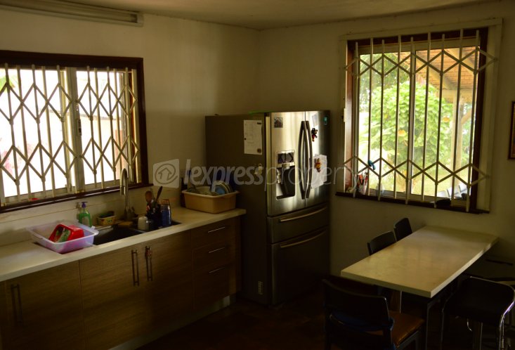 House / Villa - 6 Bedrooms - 557 m²