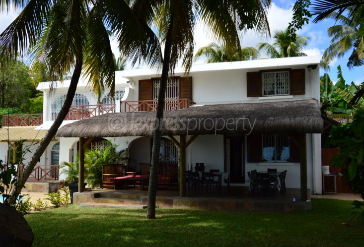 House / Villa - 6 Bedrooms - 557 m²
