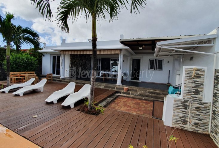 House / Villa - 9 Bedrooms - 495 m²