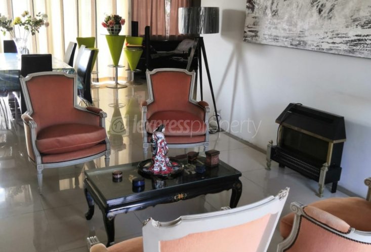 Maison/Villa - 2 chambres - 2000 p²