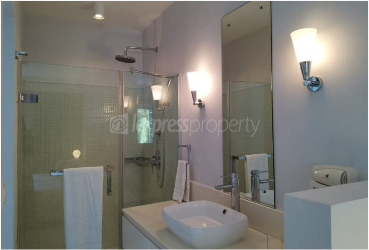 Maison/Villa - 3 chambres - 160 m²