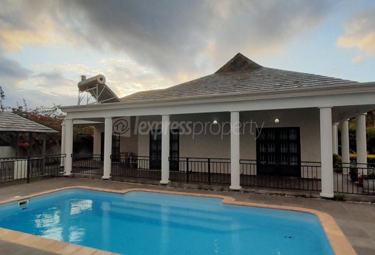 Maison/Villa - 3 chambres - 183 m²