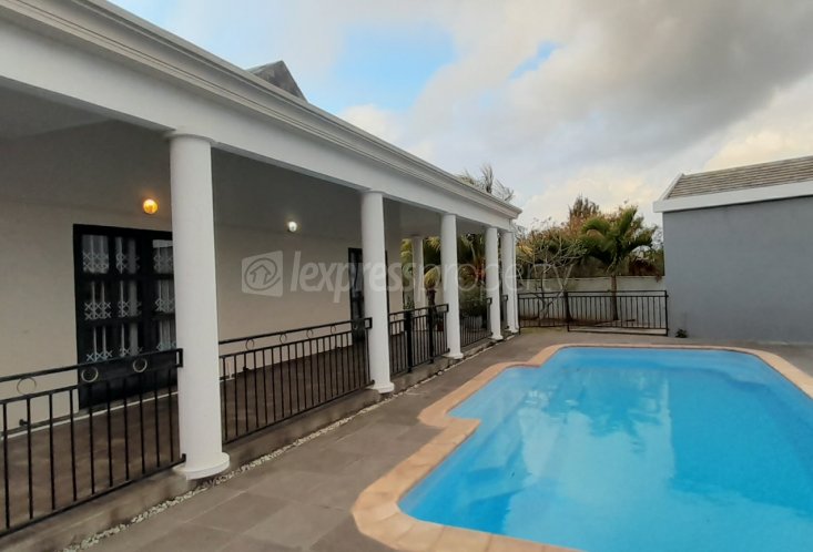 Maison/Villa - 3 chambres - 183 m²