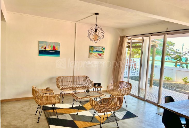 Maison/Villa - 3 chambres - 1900 p²
