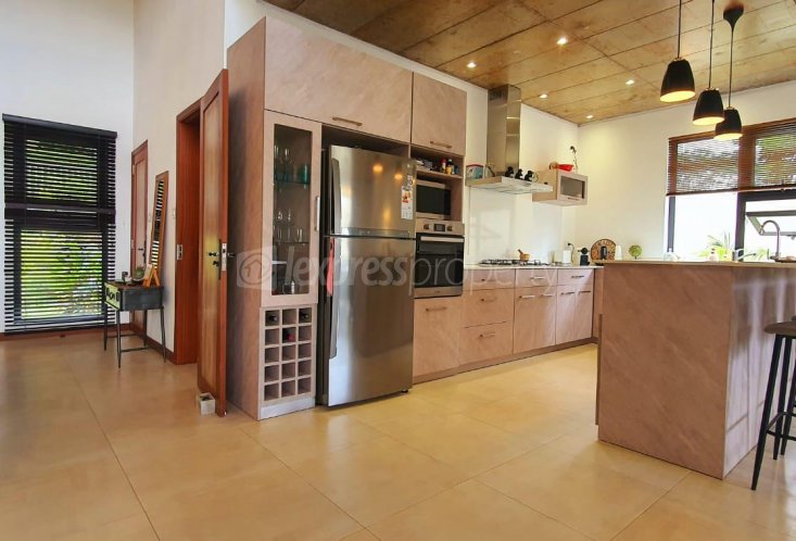 Maison/Villa - 3 chambres - 202 m²